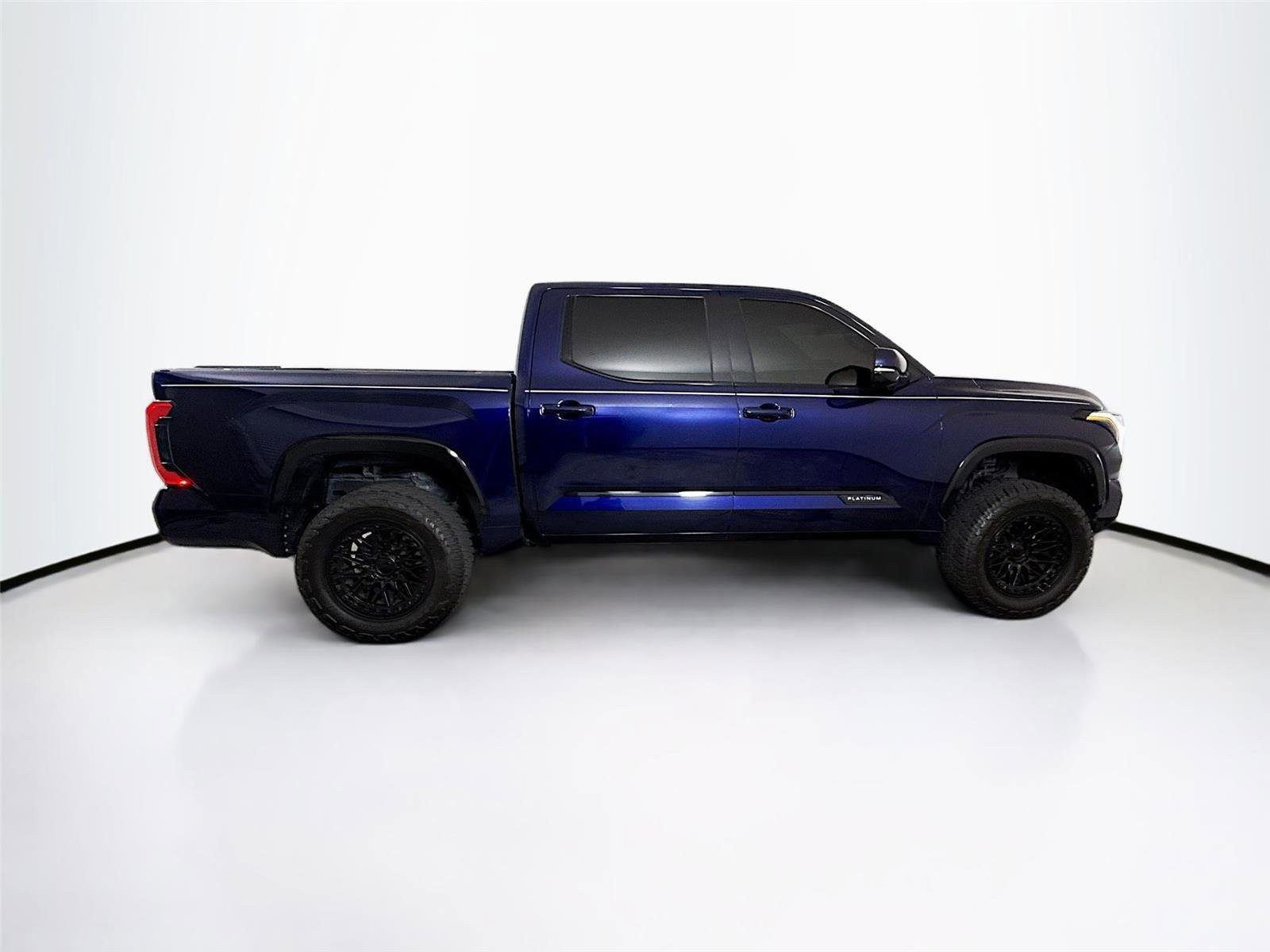 Used 2023 Toyota Tundra Platinum AWD/4WD image 25