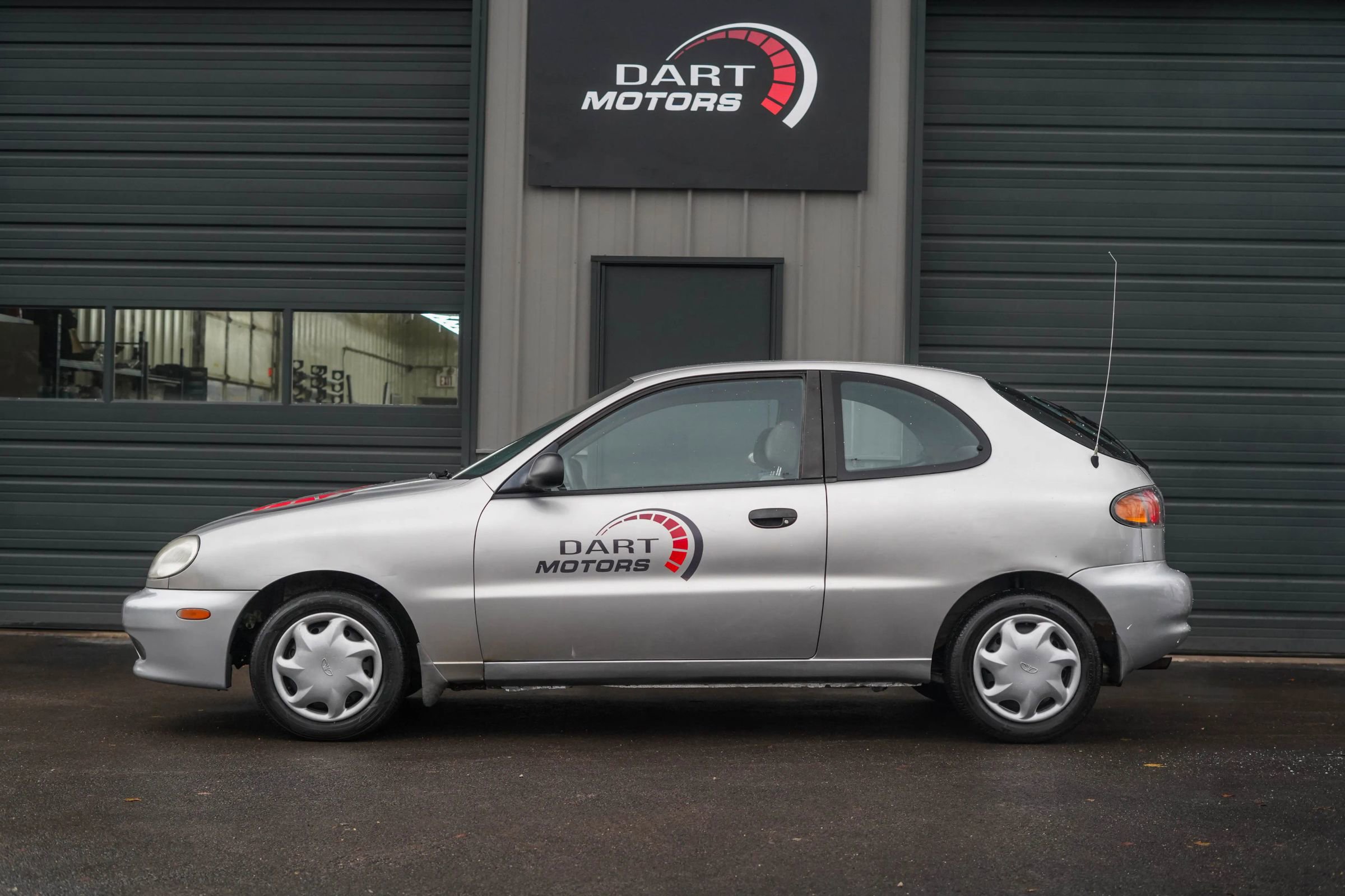 Used 2001 Daewoo Lanos S image 4