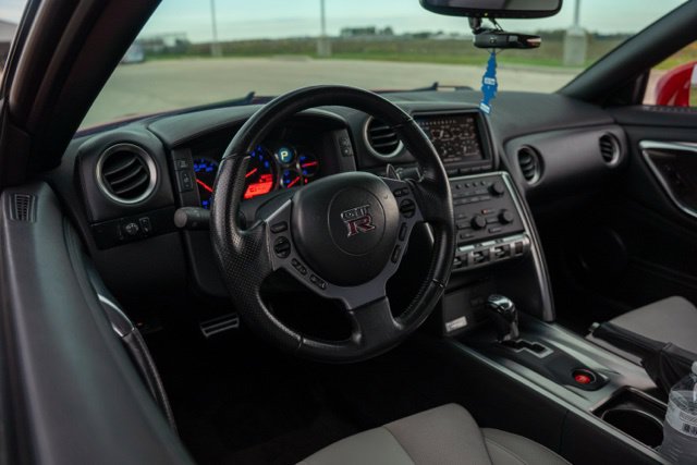 Used 2009 Nissan GT-R Premium AWD/4WD image 12
