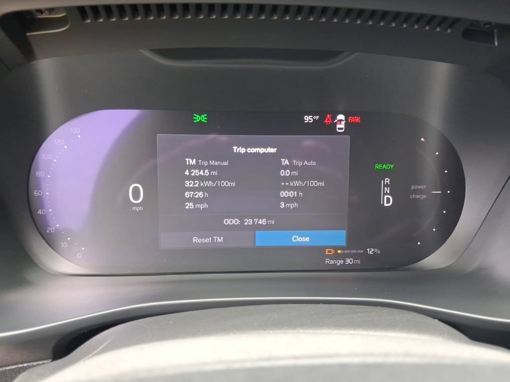 Certified 2023 Volvo XC40 Recharge Core AWD/4WD image 19