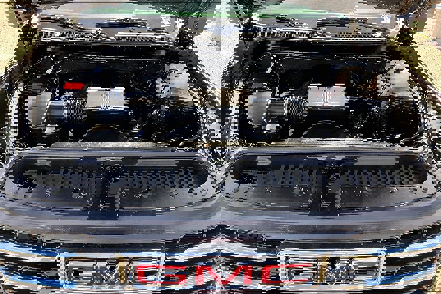 Used 2024 GMC Sierra 2500 SLT w/ SLT Premium Package image 31