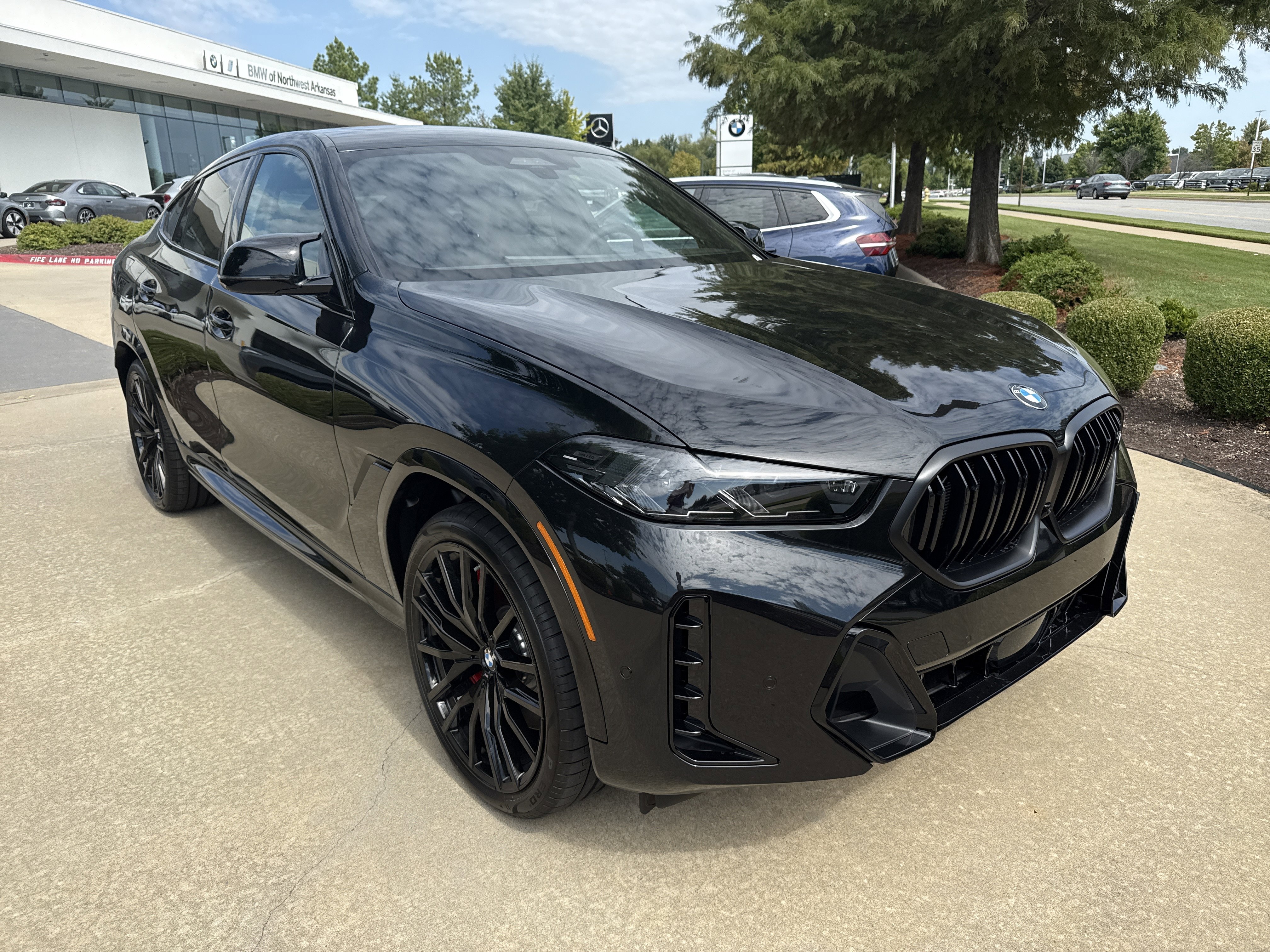 New 2026 BMW X6 M60i image 6