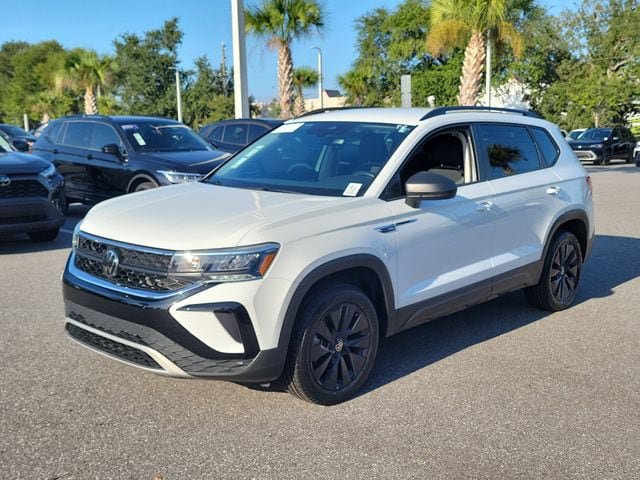 Certified 2024 Volkswagen Taos S FWD image 2