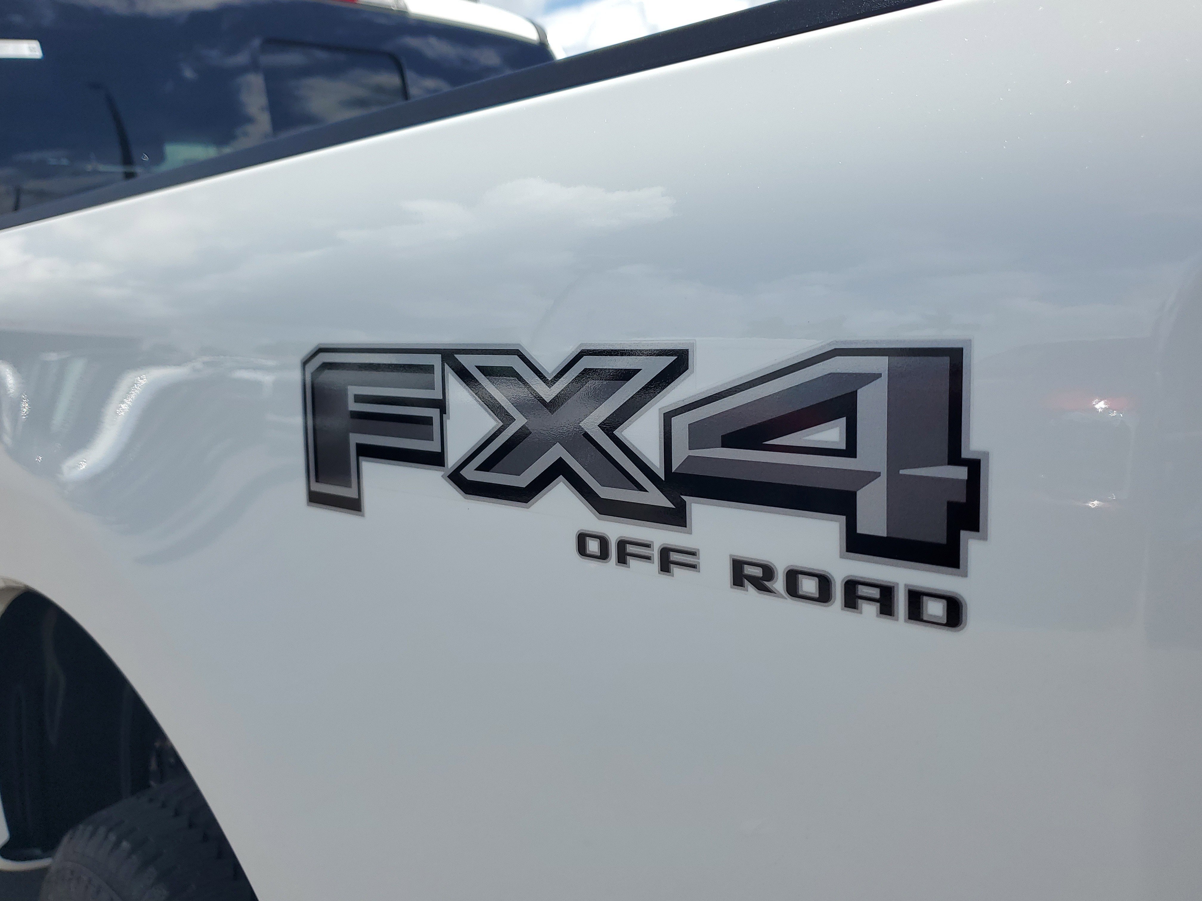New 2026 Ford F350 Lariat w/ Black Appearance Package AWD/4WD image 8