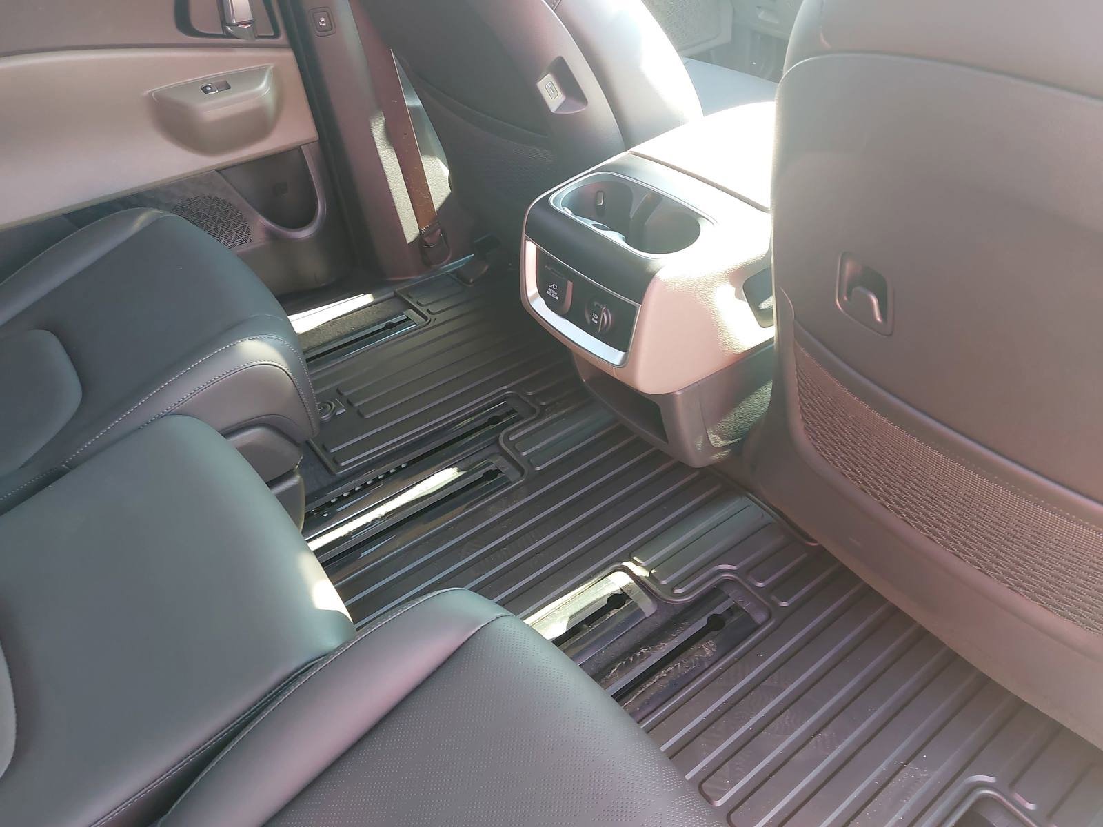 New 2026 Kia Carnival SX FWD image 12