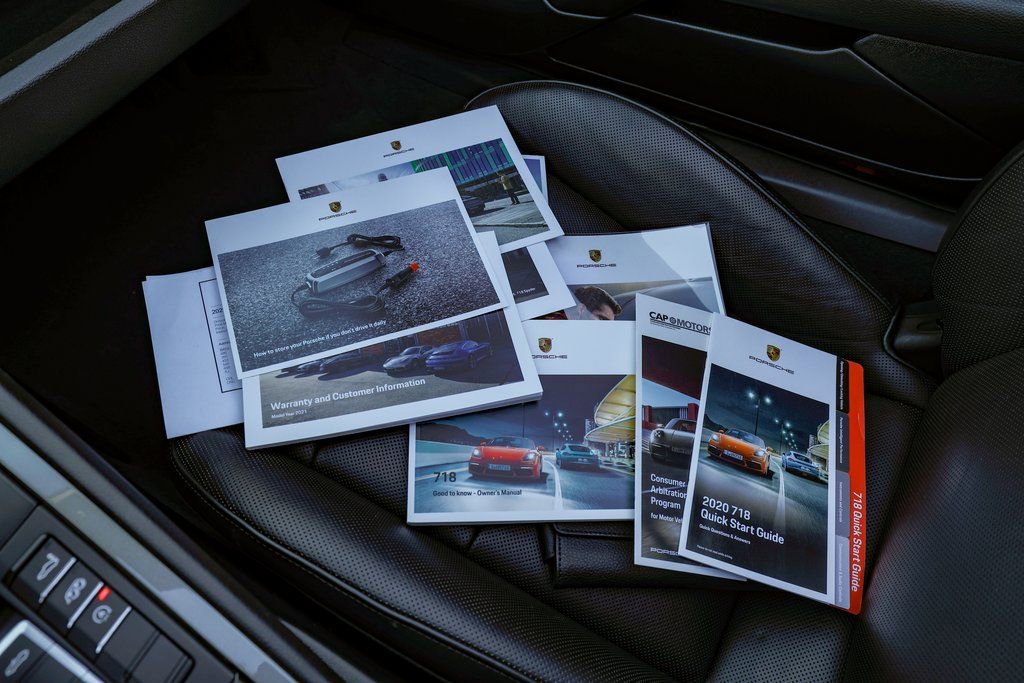 Used 2021 Porsche 718 Boxster Base w/ Premium Package image 9