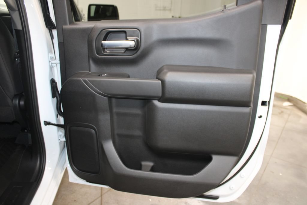 New 2026 Chevrolet Silverado 1500 Custom w/ LPO, Dark Essentials Package AWD/4WD image 36
