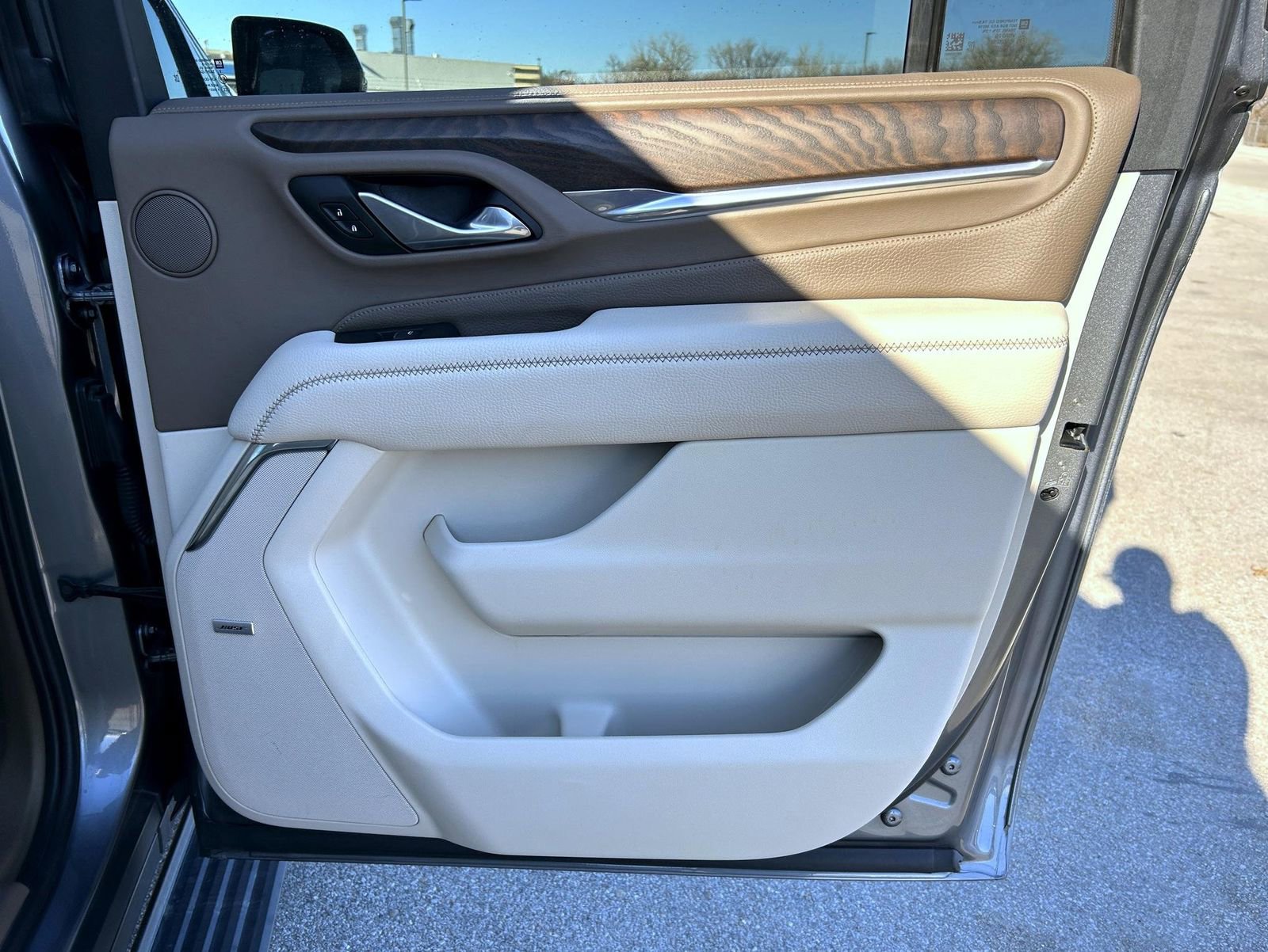 Certified 2022 GMC Yukon XL Denali w/ Denali Premium Package AWD/4WD image 18