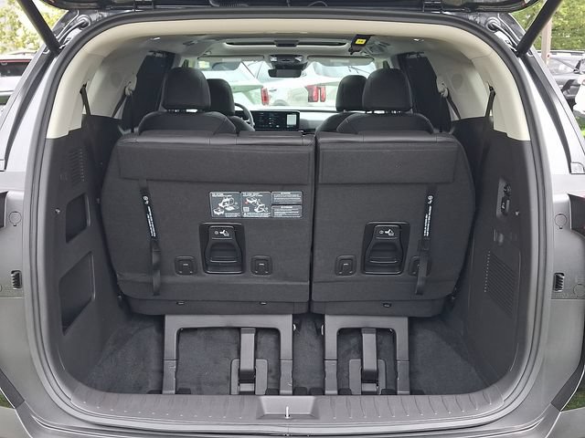 Certified 2027 Kia Carnival SX w/ Dark Edition Package FWD image 29