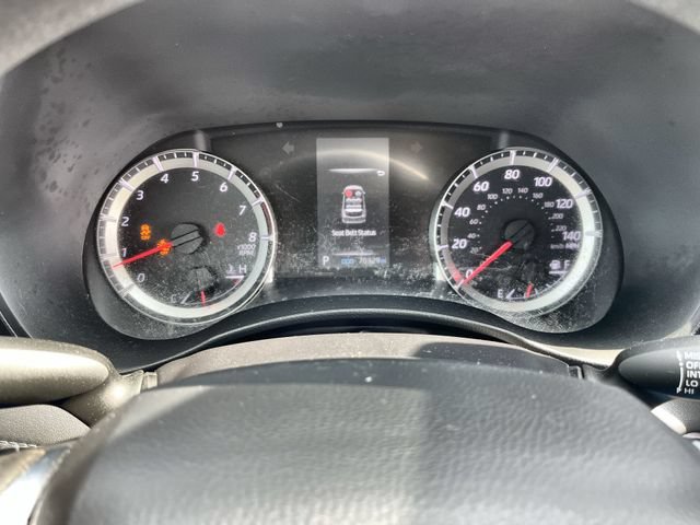 Used 2021 Toyota Highlander L FWD image 12