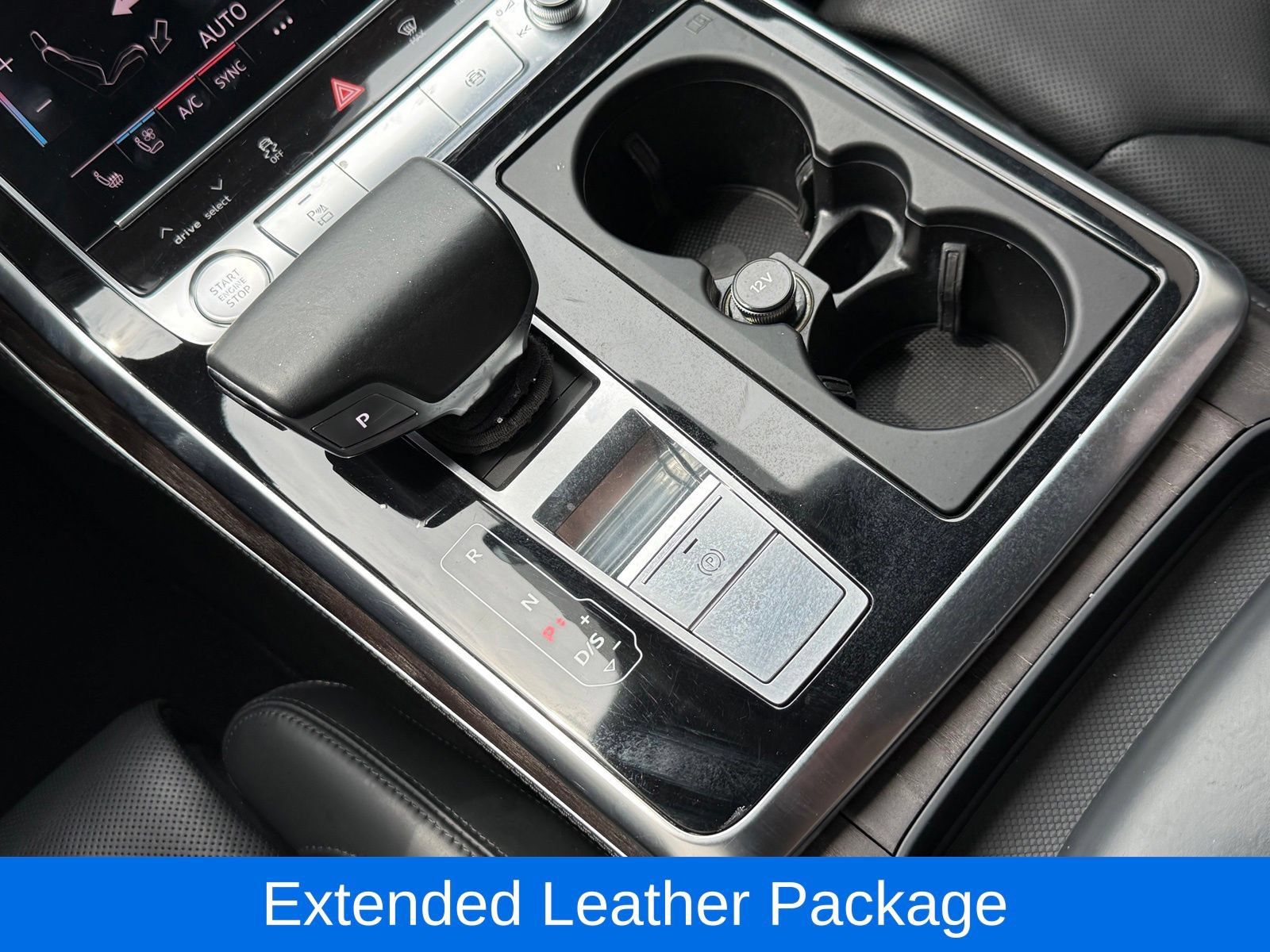 Used 2019 Audi Q8 Prestige w/ Luxury Package AWD/4WD image 32