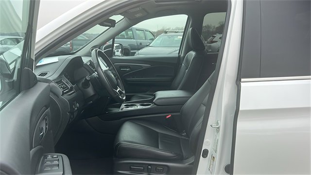 Used 2025 Honda Ridgeline RTL image 9