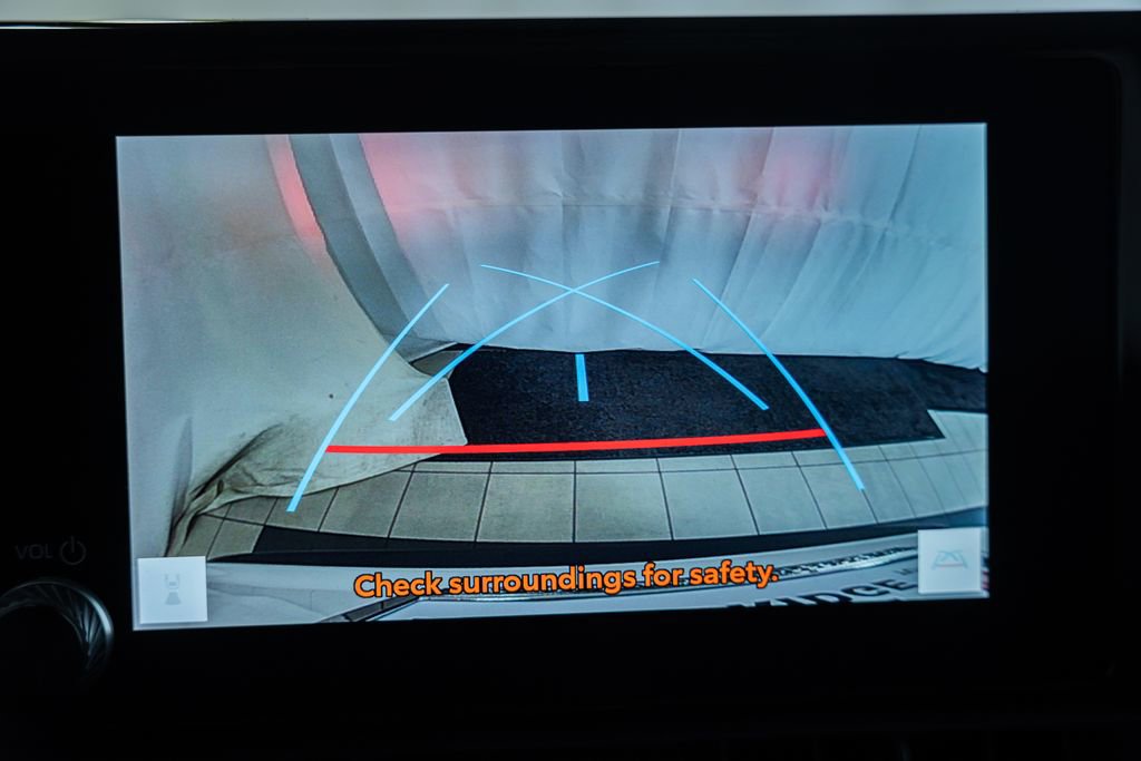 Used 2024 Toyota RAV4 LE image 33