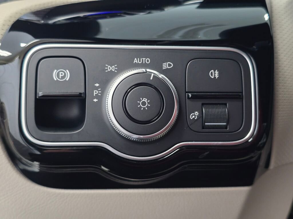 Used 2025 Mercedes-Benz CLA 250 CLA 250 image 34