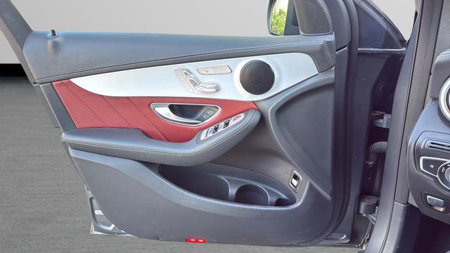 Used 2022 Mercedes-Benz GLC 43 AMG 4MATIC image 11