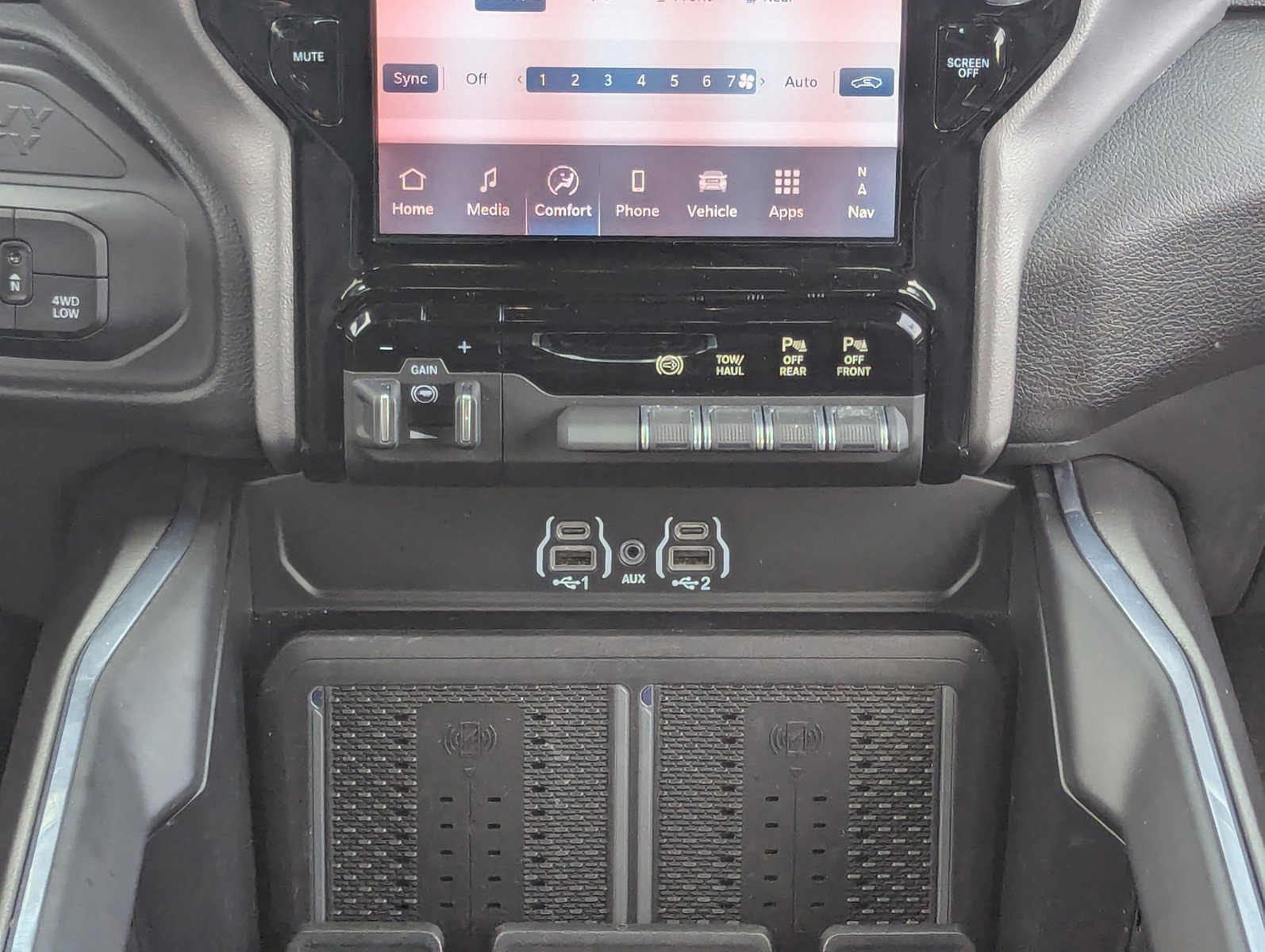 Used 2025 RAM 2500 Laramie image 23