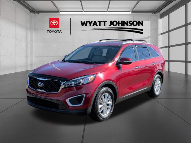 Used 2017 Kia Sorento FWD w/ LX Convenience Package image 3