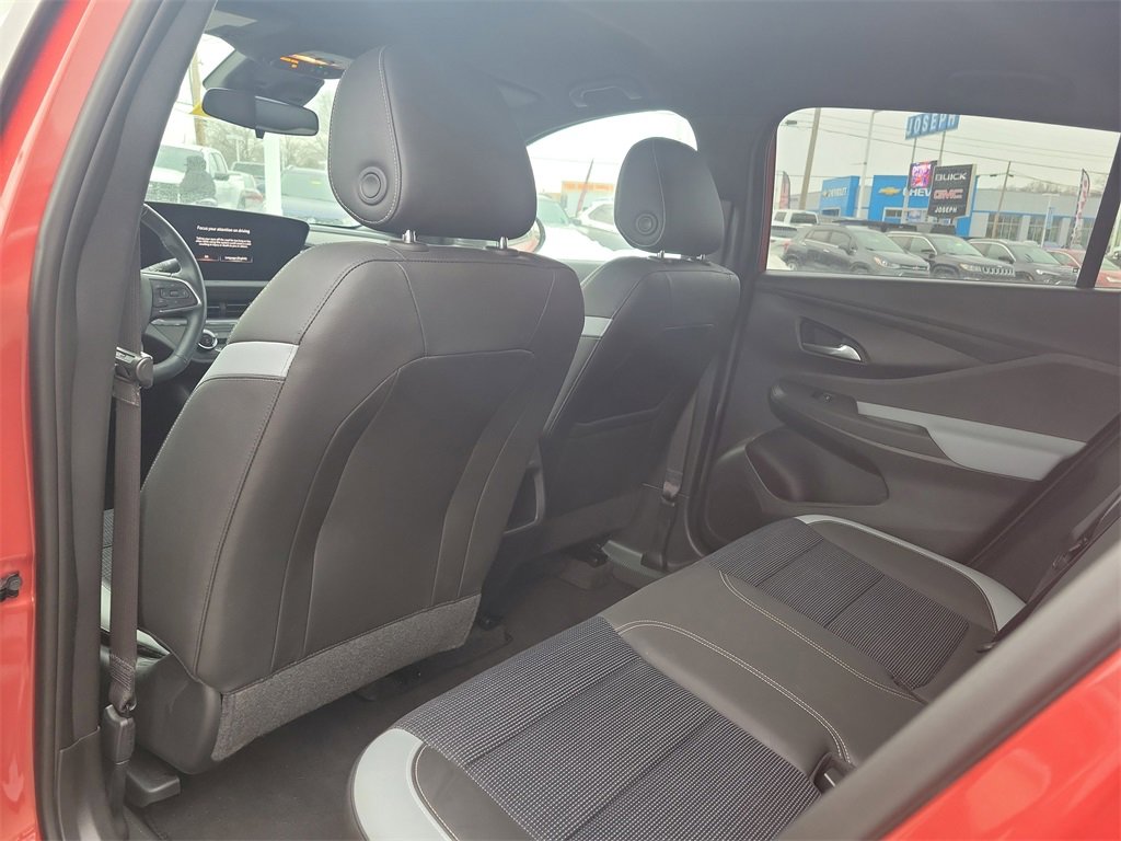 Used 2024 Buick Envista Preferred w/ Convenience I Package image 13