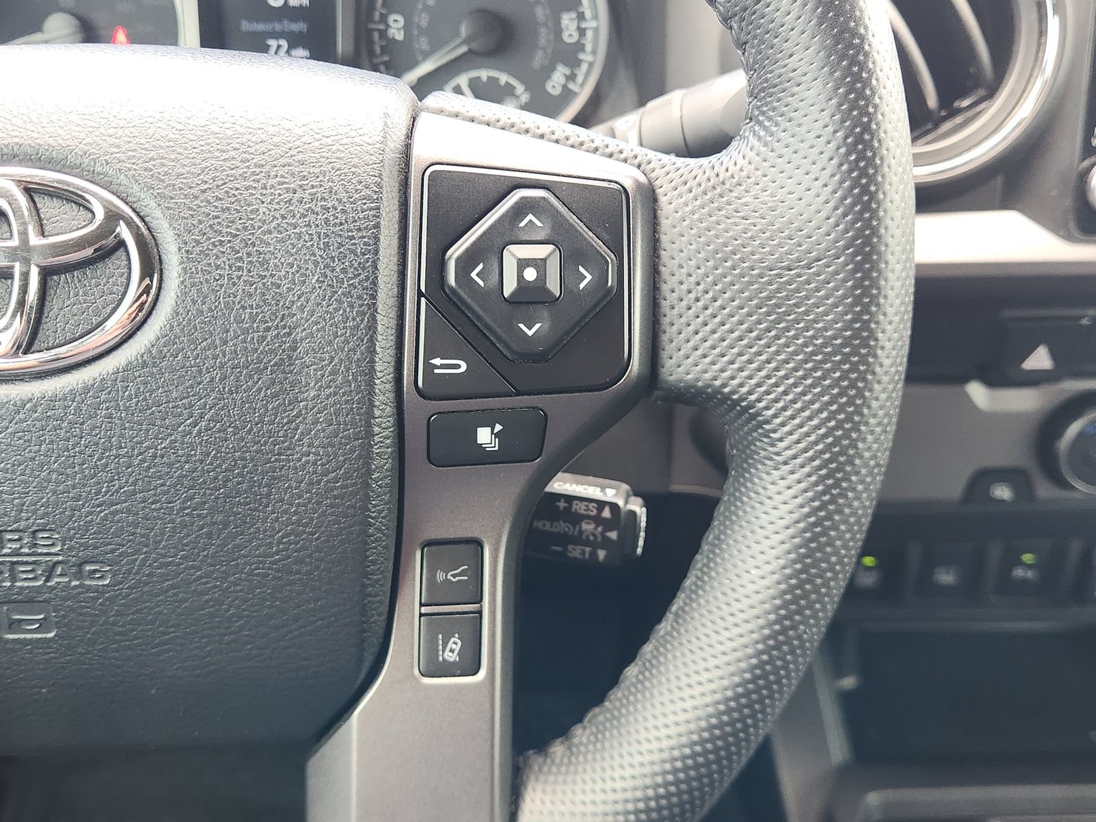 Used 2023 Toyota Tacoma TRD Sport w/ Technology Package RWD image 33