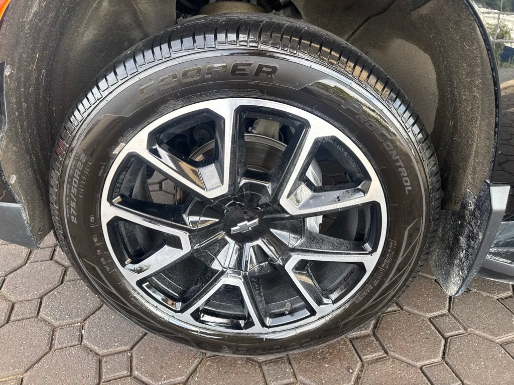 Used 2023 Chevrolet Suburban RST AWD/4WD image 12