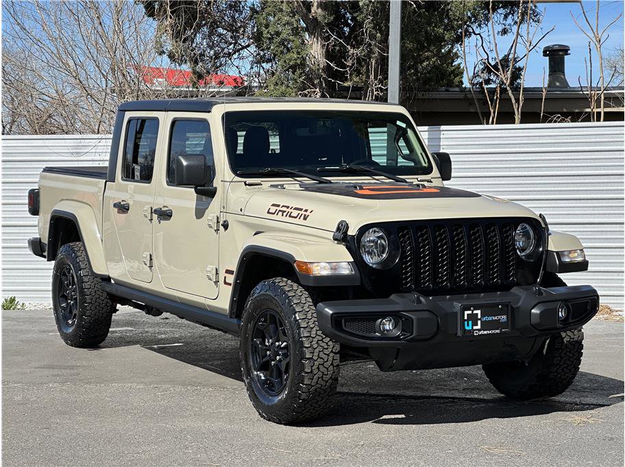 Used 2022 Jeep Gladiator Sport image 8