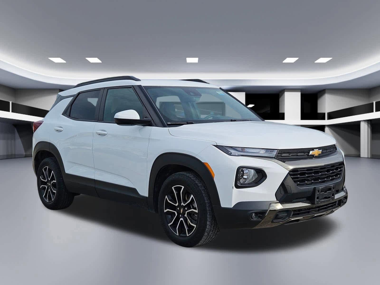 Used 2023 Chevrolet TrailBlazer ACTIV FWD image 8