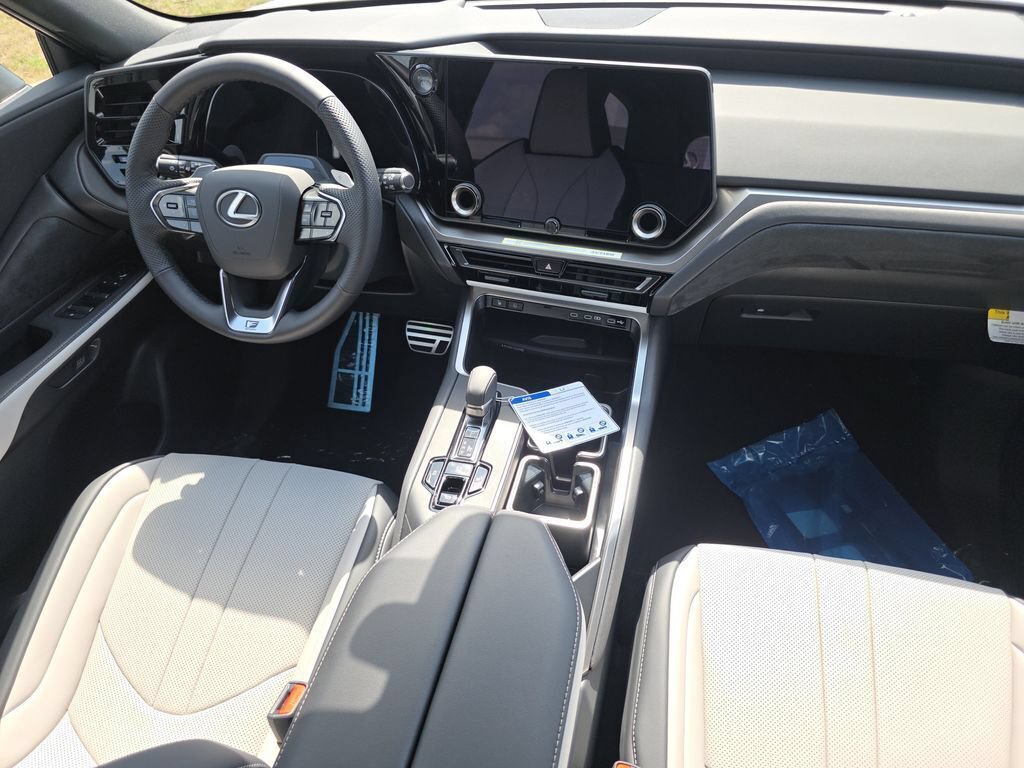 New 2026 Lexus TX 500h AWD w/ Technology Package image 25