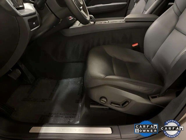 Used 2025 Volvo XC60 B5 Core image 62