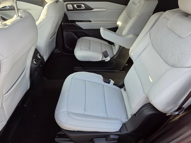 New 2026 Ford Explorer Platinum w/ LUX Leather Package AWD/4WD image 7