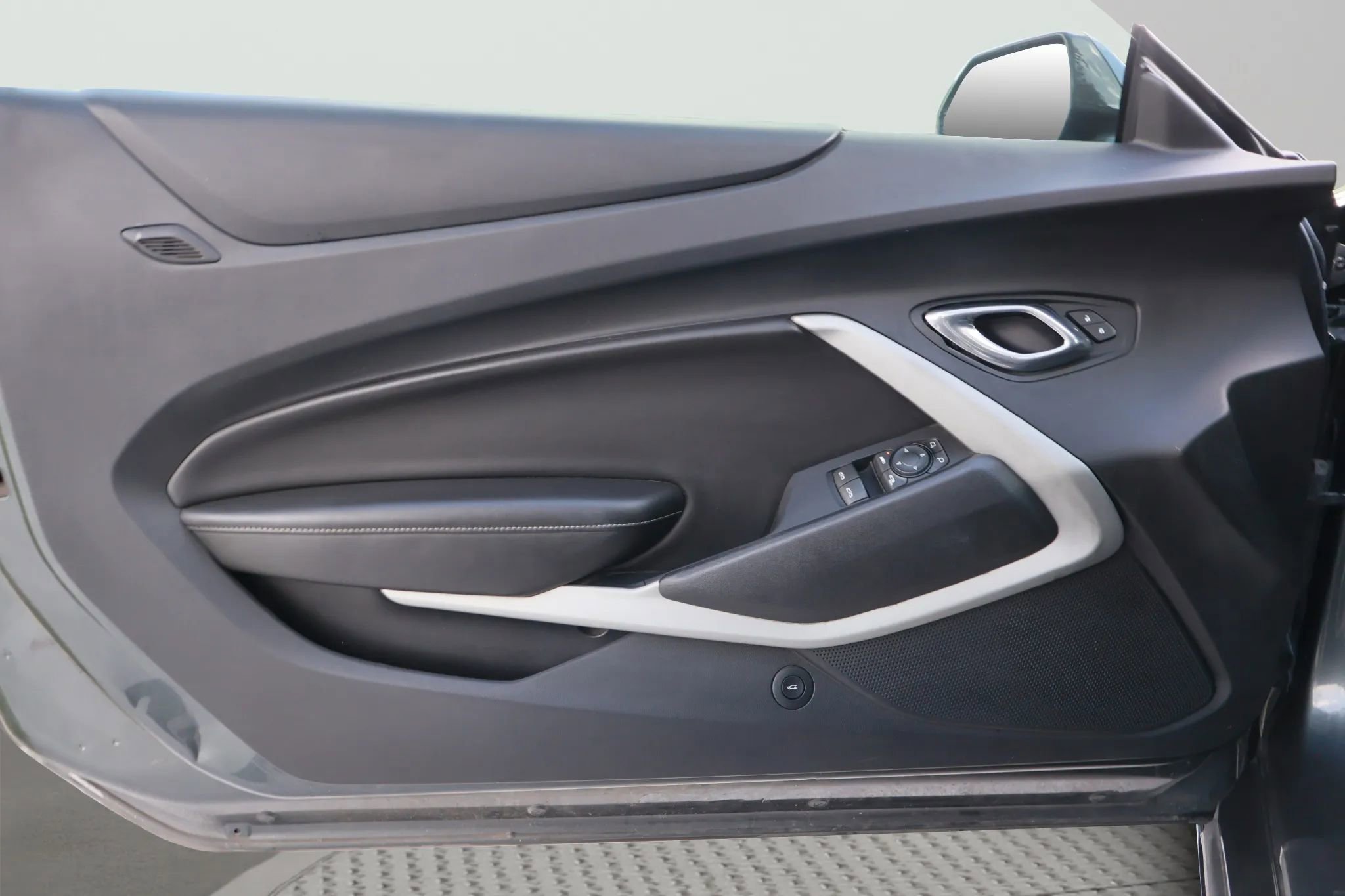 Used 2017 Chevrolet Camaro SS image 22