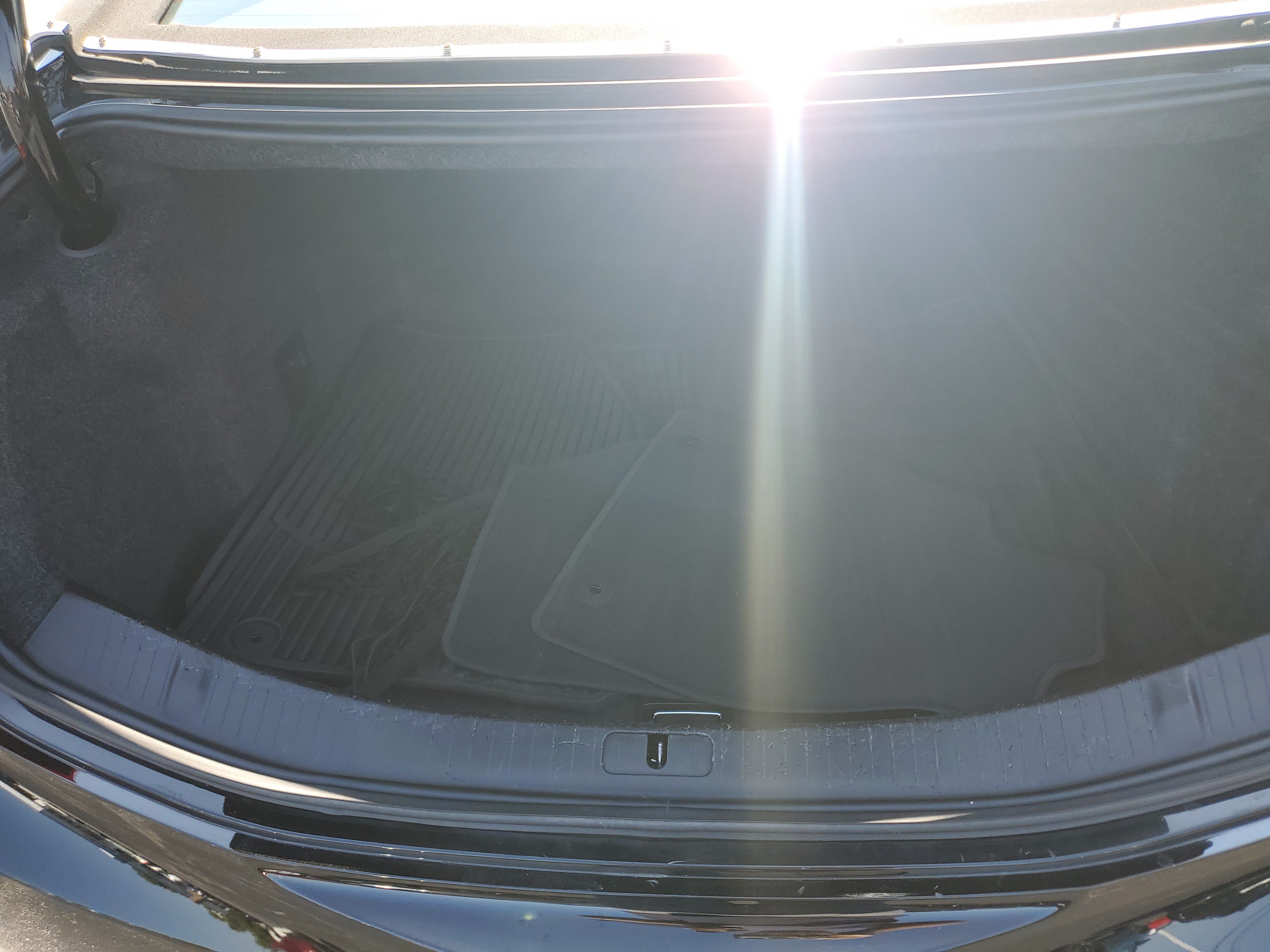 Used 2015 Cadillac XTS Luxury w/ Driver Awareness Package FWD image 8