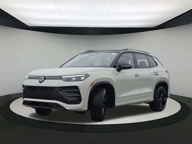 New 2026 Volkswagen Tiguan SE R-Line image 3