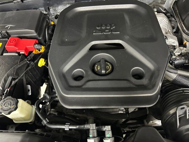 Used 2024 Jeep Wrangler Unlimited Sahara w/ Technology Group image 10