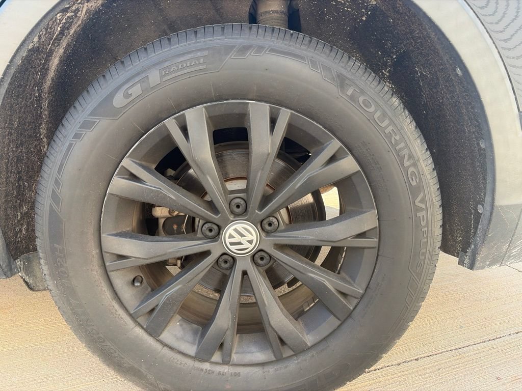 Used 2019 Volkswagen Tiguan SE FWD image 13