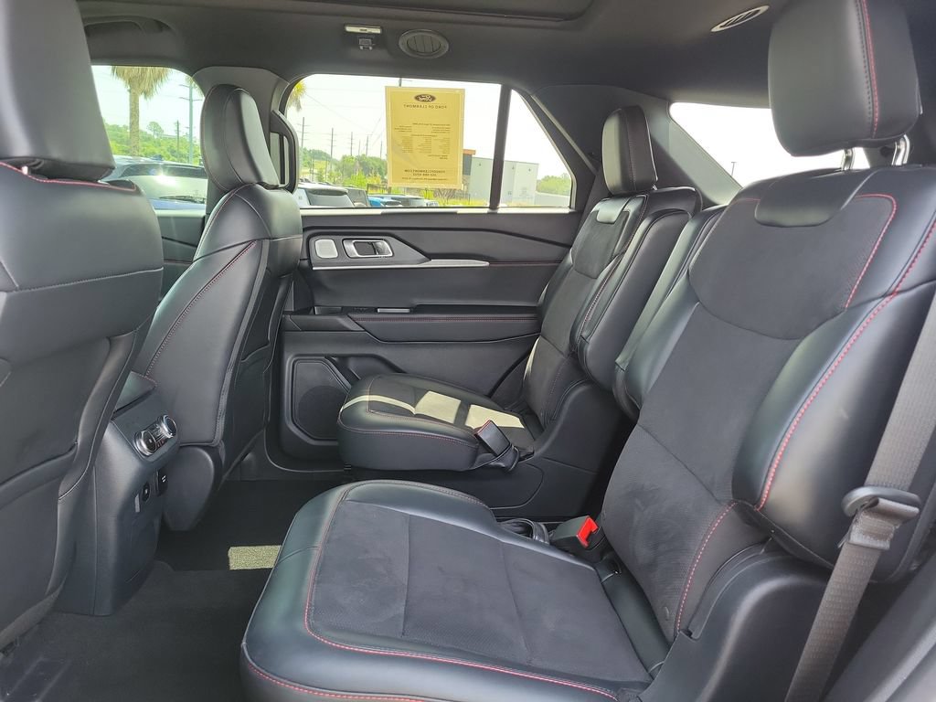 Used 2025 Ford Explorer ST w/ Sun And Sound Package RWD image 8