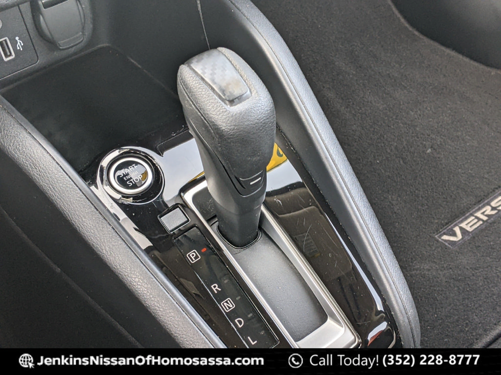 Used 2022 Nissan Versa SV FWD image 39