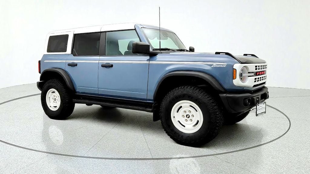 Used 2023 Ford Bronco Heritage Edition AWD/4WD image 3