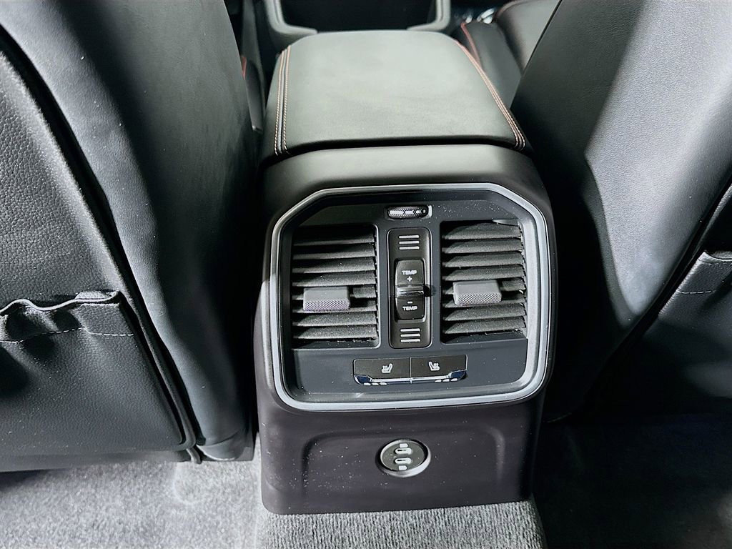 Used 2023 Porsche Macan S image 27