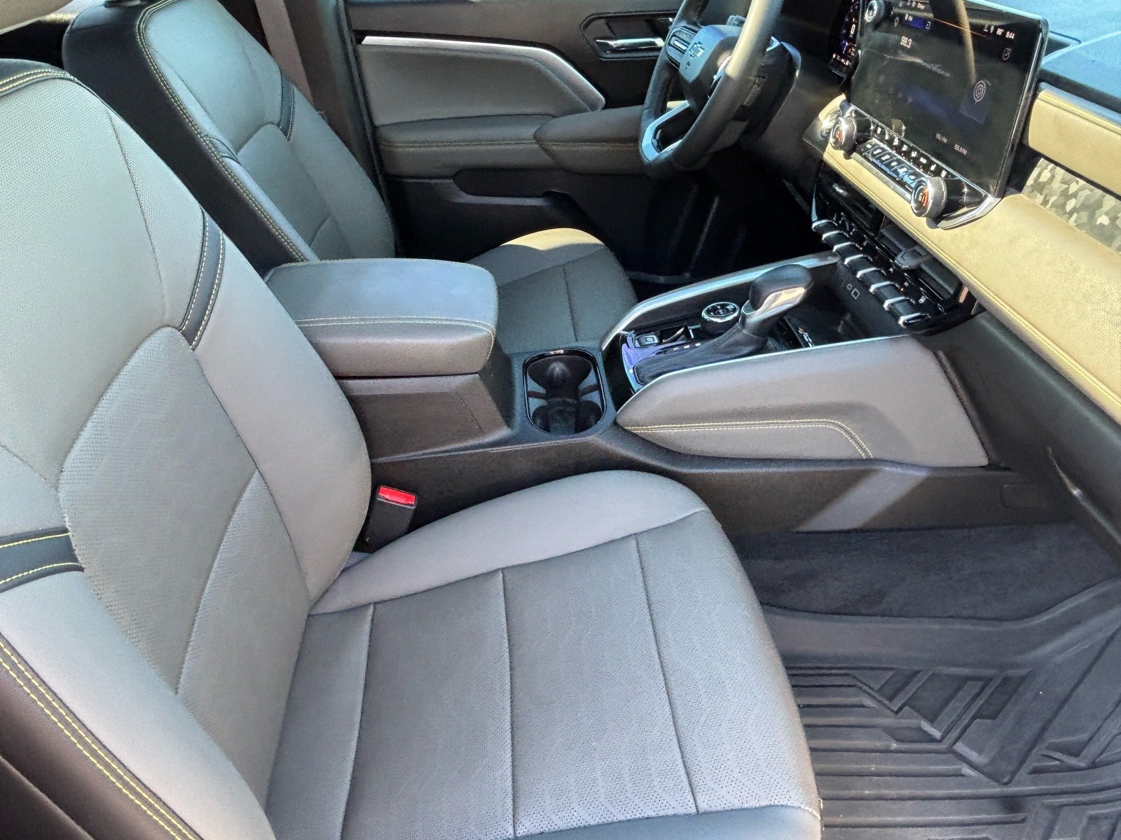Used 2025 Chevrolet Colorado ZR2 AWD/4WD image 31