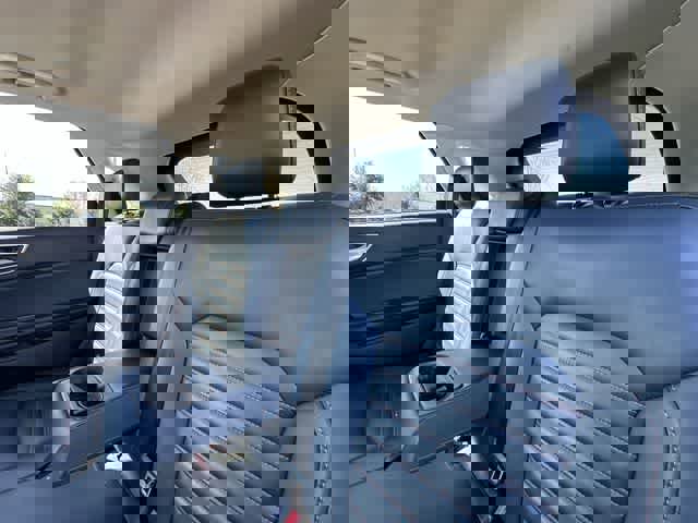 Used 2022 Ford Edge SEL w/ Sport Appearance Package image 16