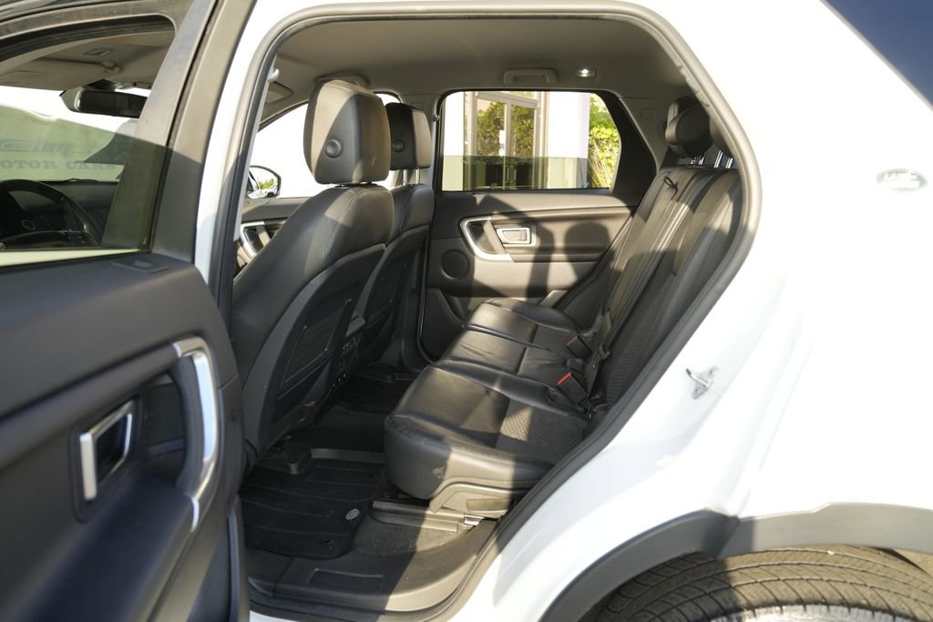 Used 2019 Land Rover Discovery Sport SE AWD/4WD image 23