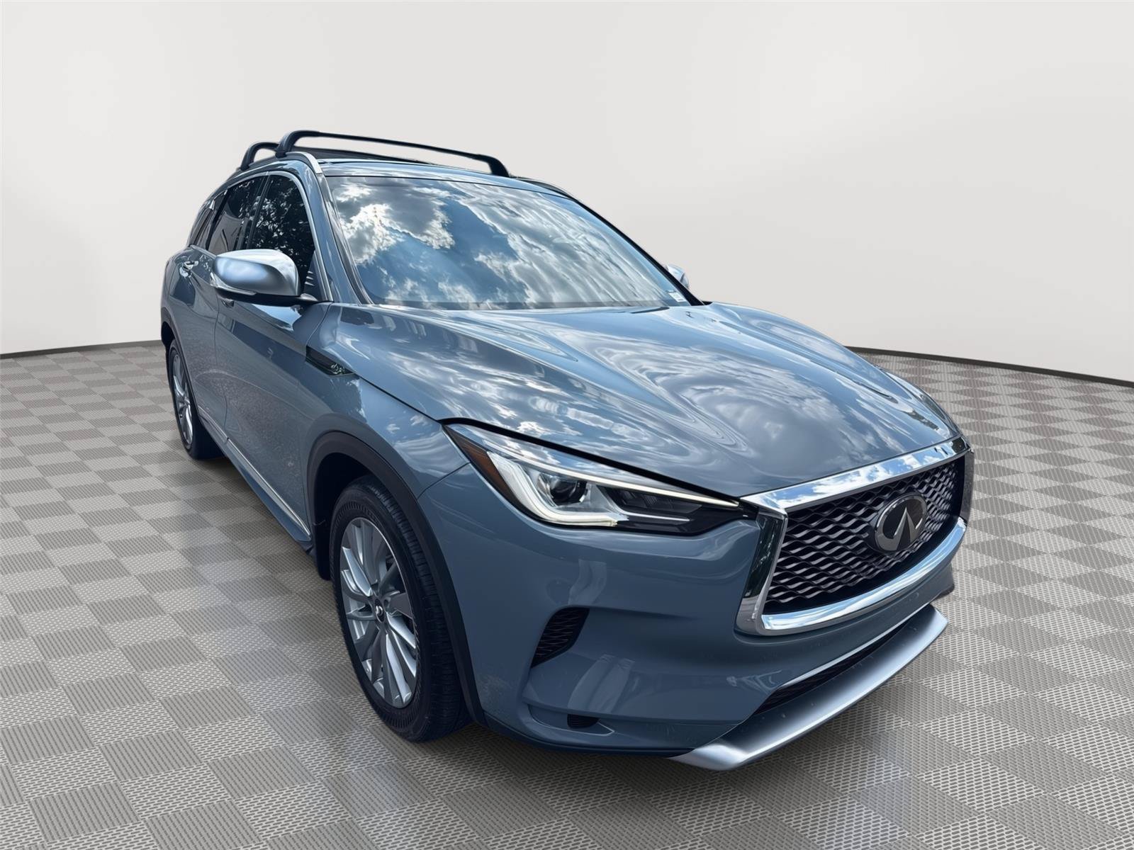 Used 2025 INFINITI QX50 Luxe w/ Accent Package AWD/4WD image 4