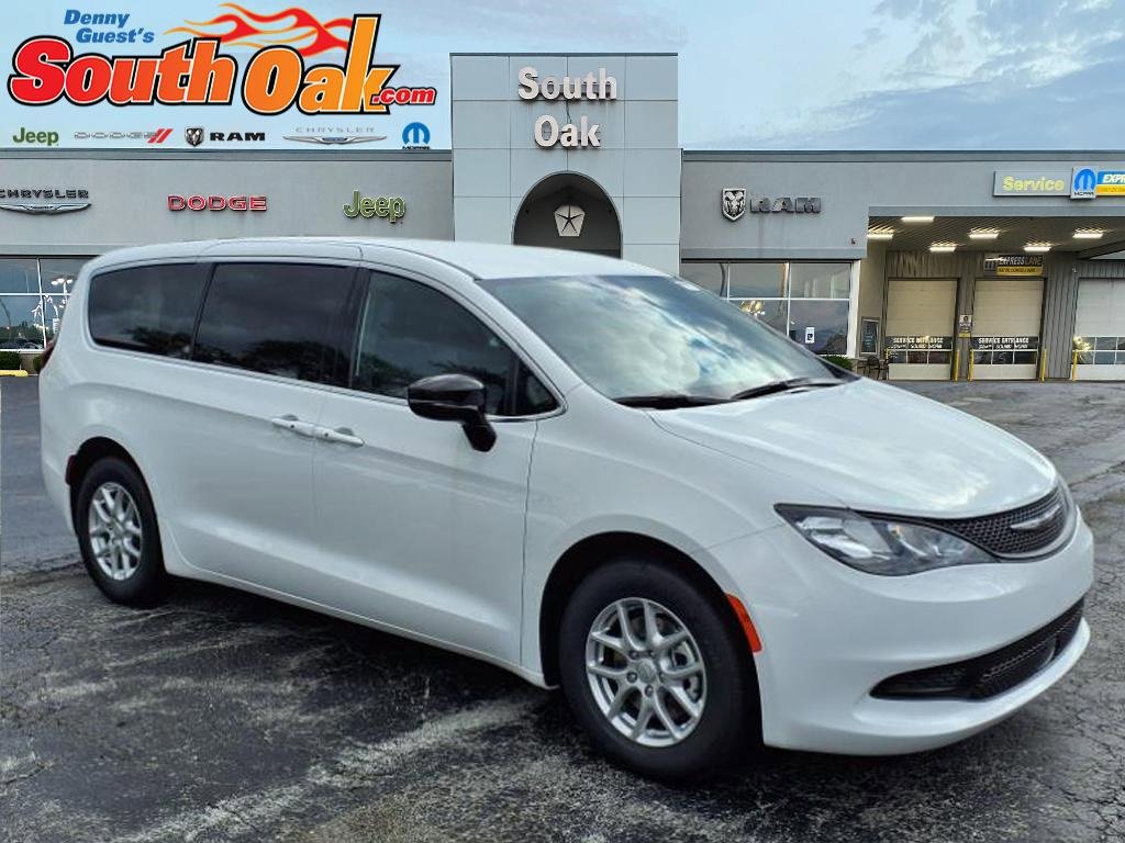 New 2026 Chrysler Voyager LX