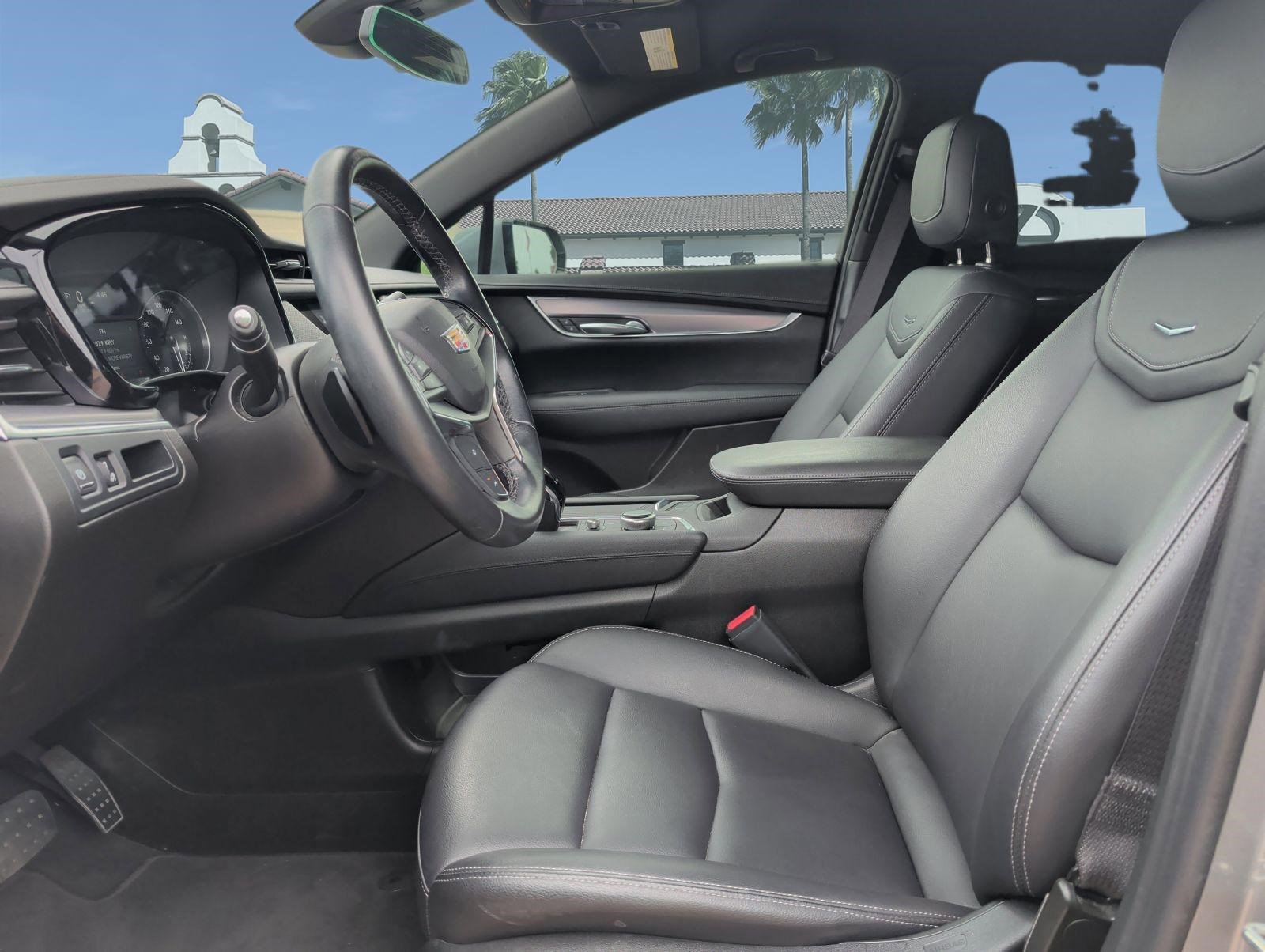 Used 2023 Cadillac XT5 Luxury w/ LPO, Floor Liner Package FWD image 11