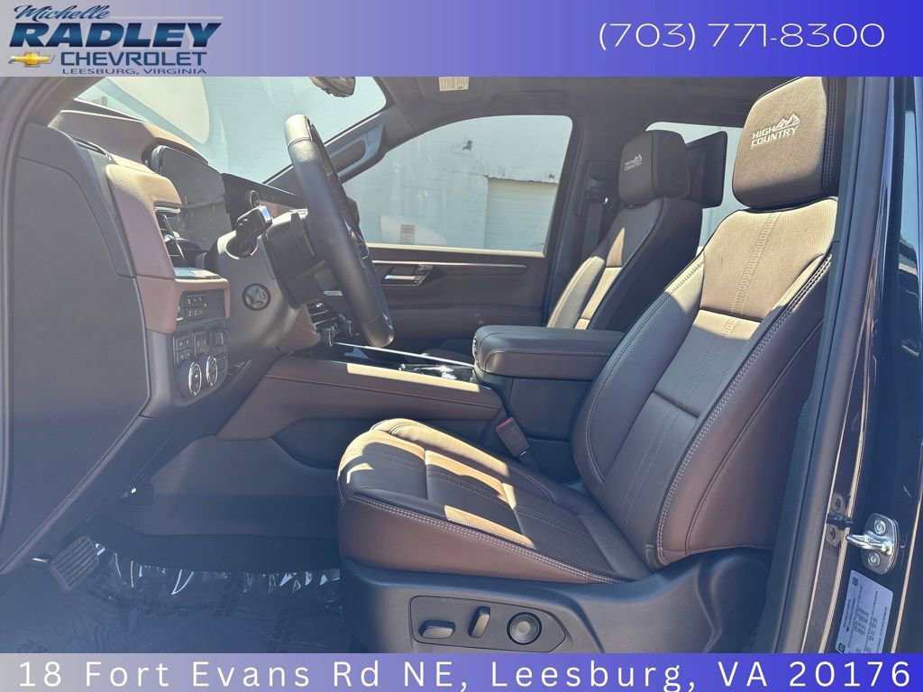 Used 2026 Chevrolet Suburban High Country AWD/4WD image 22
