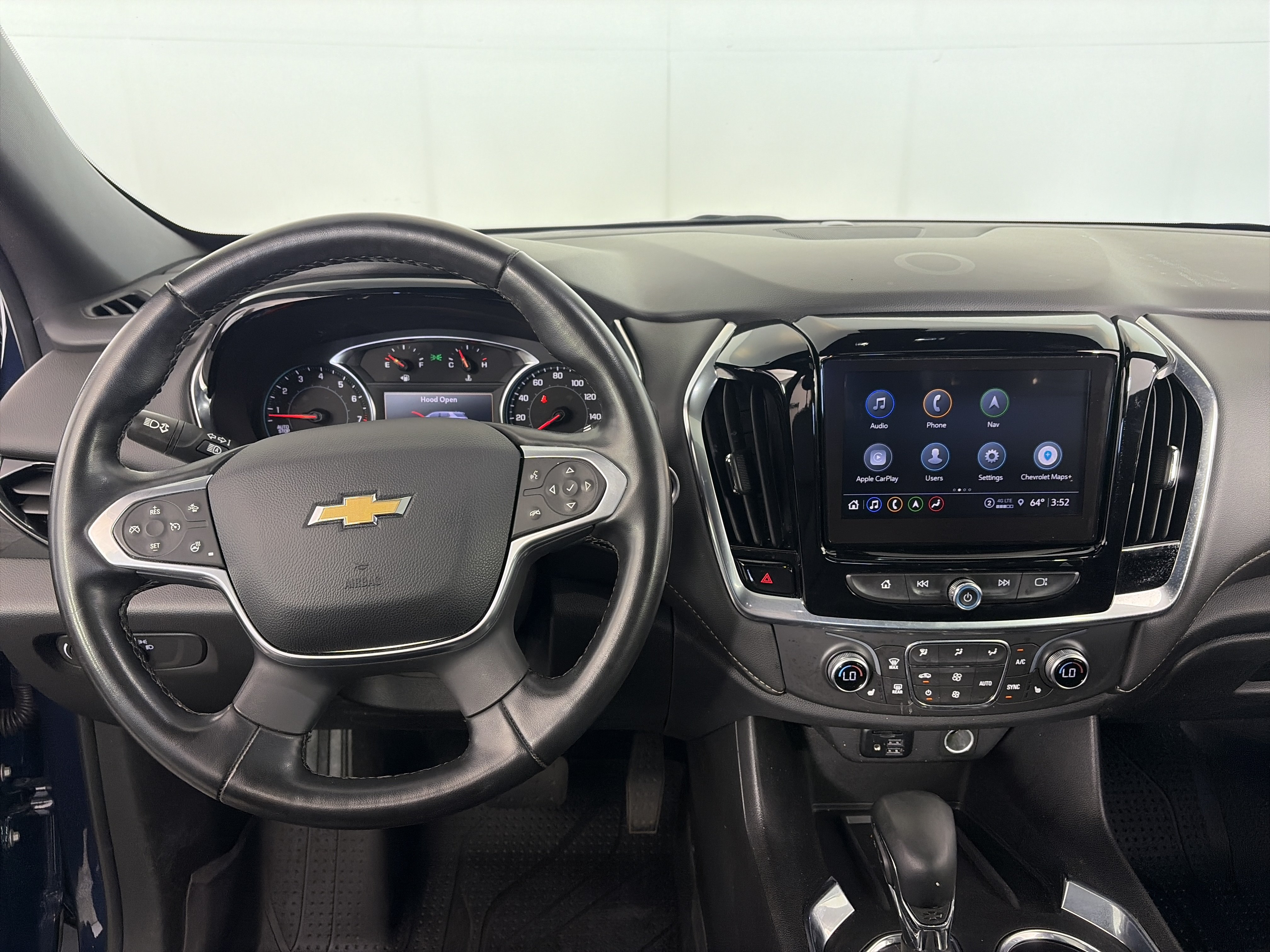 Certified 2023 Chevrolet Traverse LT w/ LT Premium Package AWD/4WD image 3