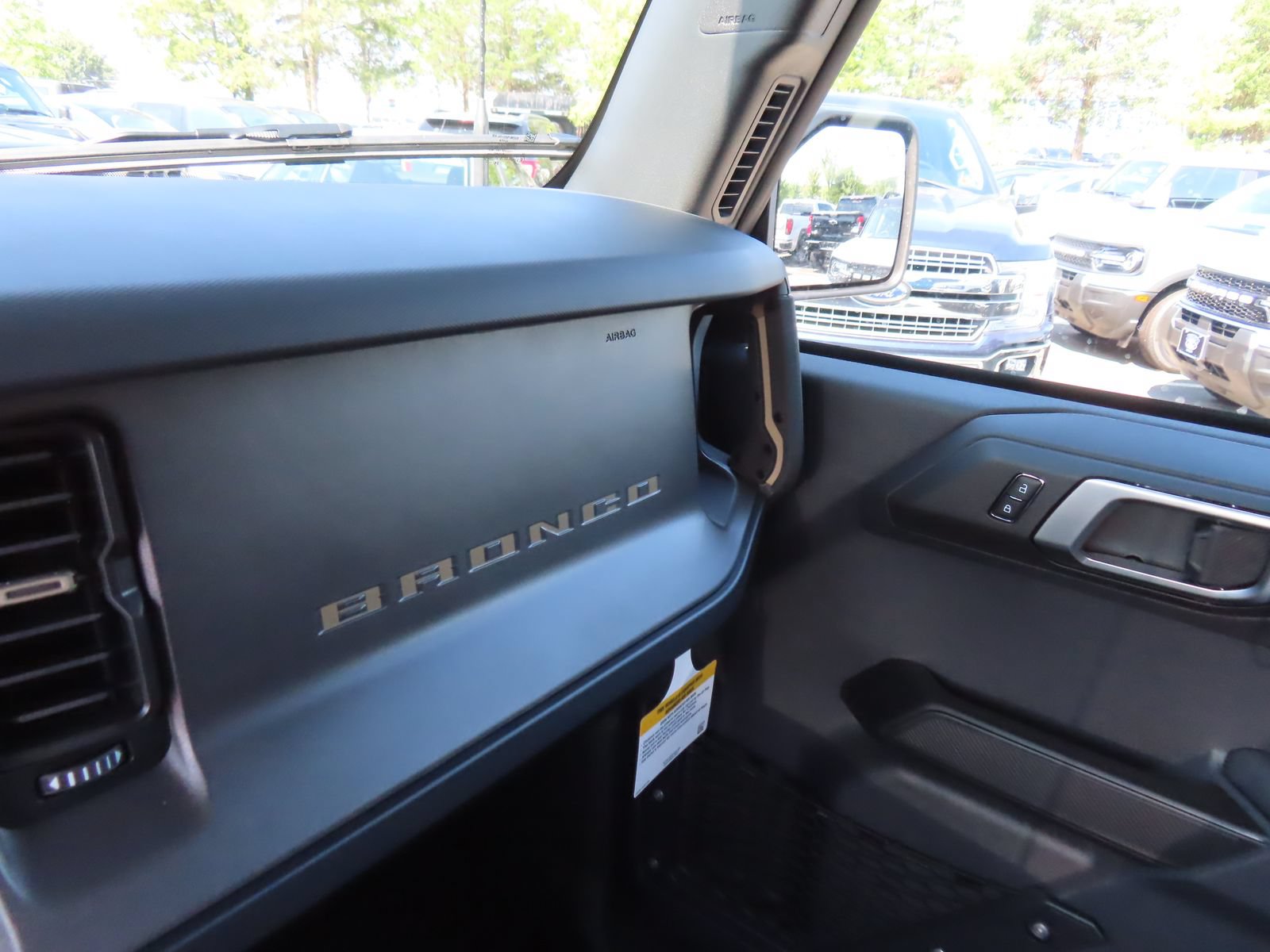 New 2026 Ford Bronco Badlands AWD/4WD image 14