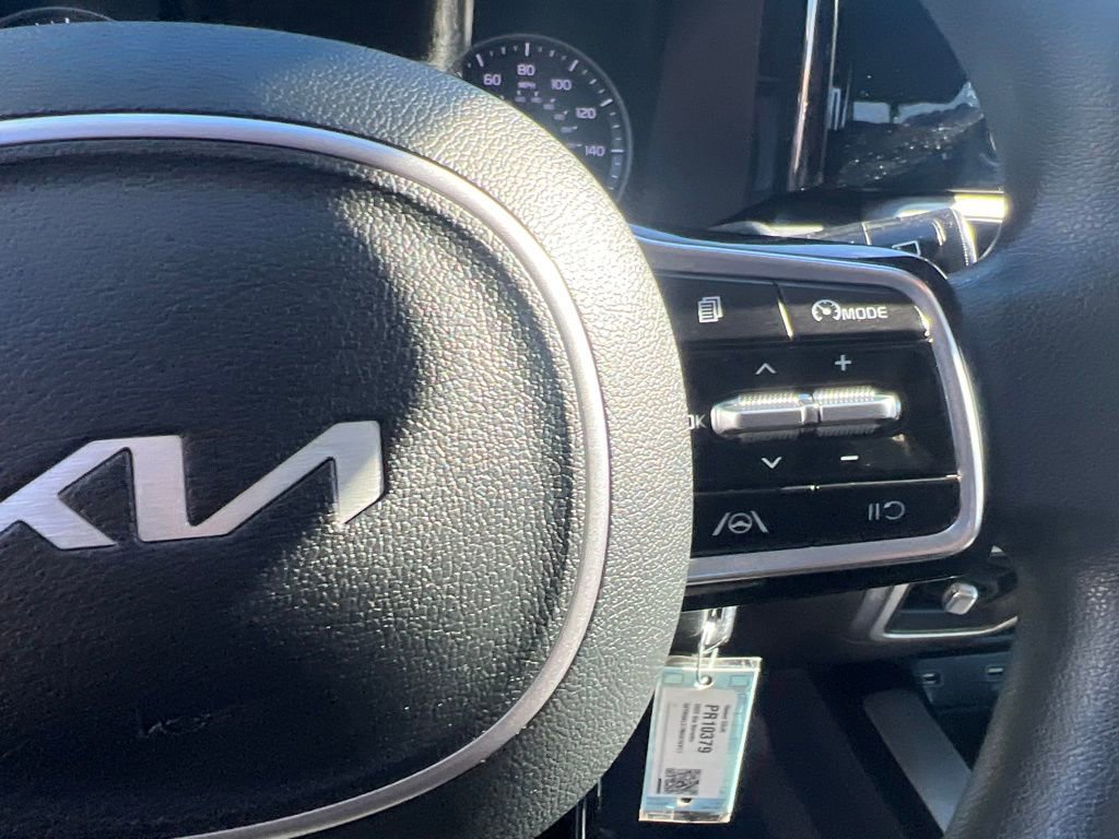 Used 2022 Kia Sorento LX image 17