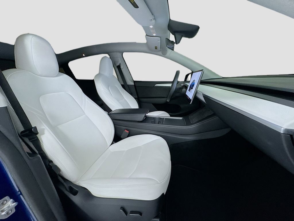 Used 2024 Tesla Model Y Long Range image 28