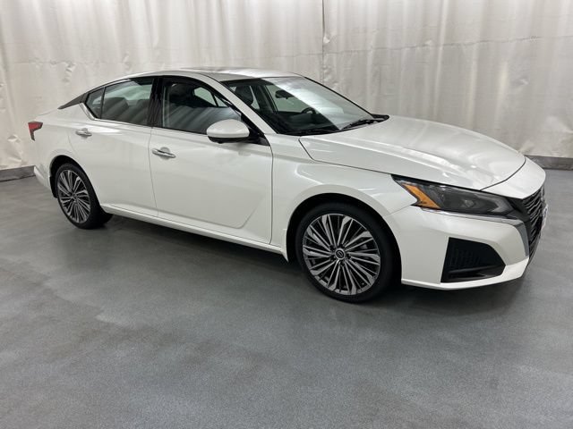 Used 2023 Nissan Altima 2.5 SL AWD/4WD video 1